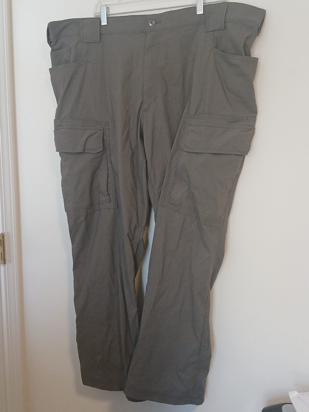 Duluth Trading Co Flex Dry Gray Cargo Pants - Utility Pockets